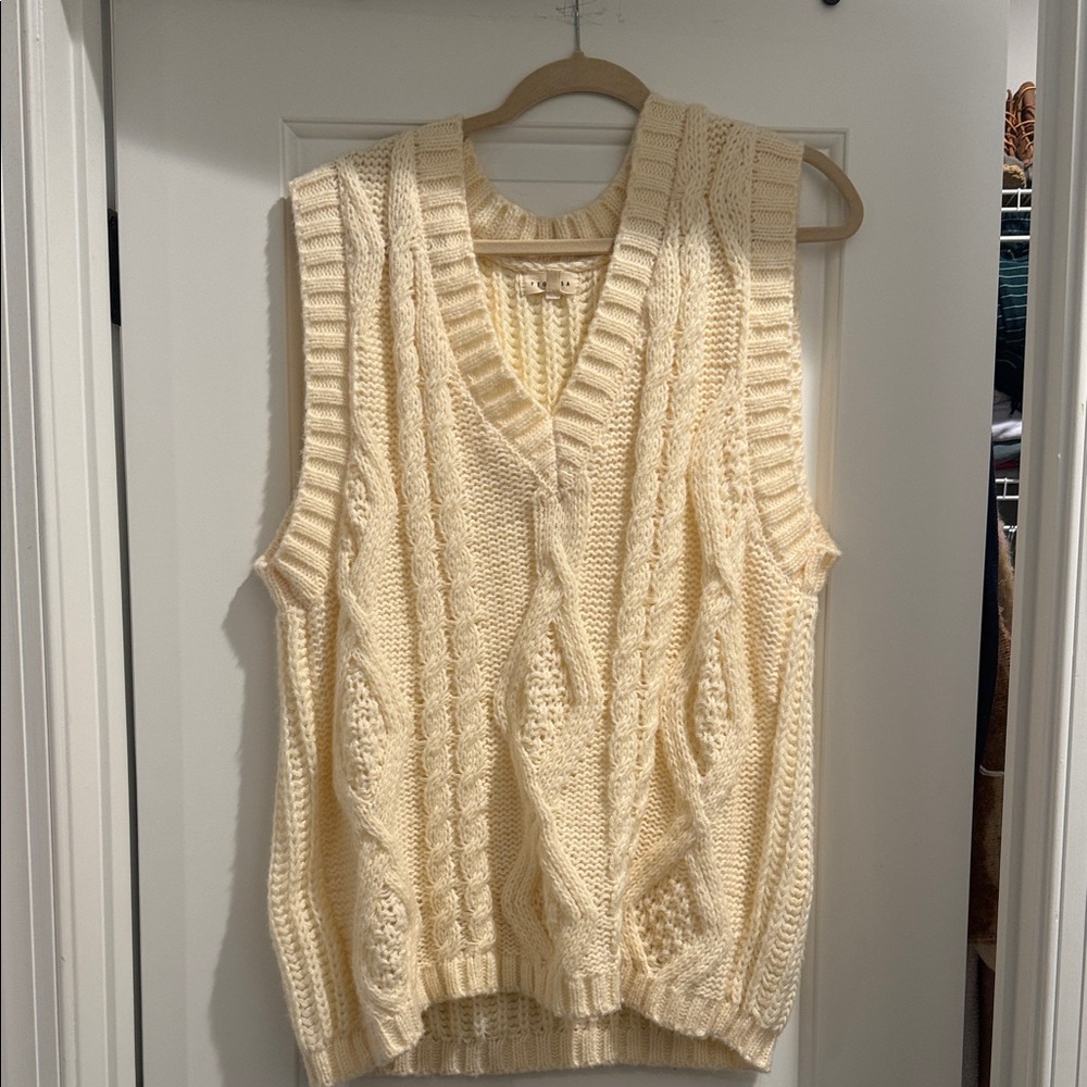 Promesa V-Neck Cream Cable Knit Sweater Vest